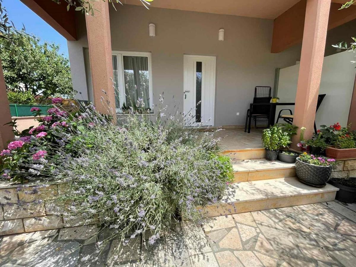 Runa With Terrace Porec Bagian luar foto