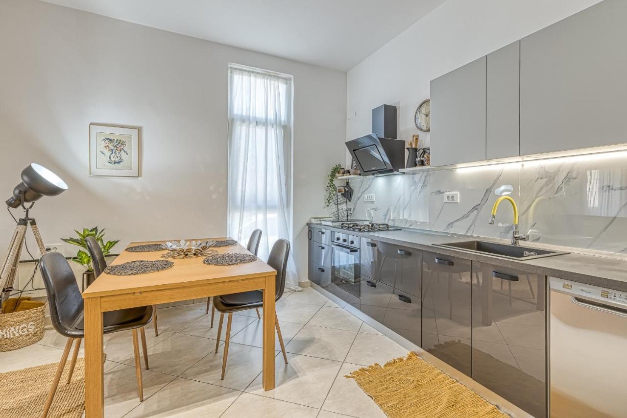 Runa With Terrace Porec Bagian luar foto