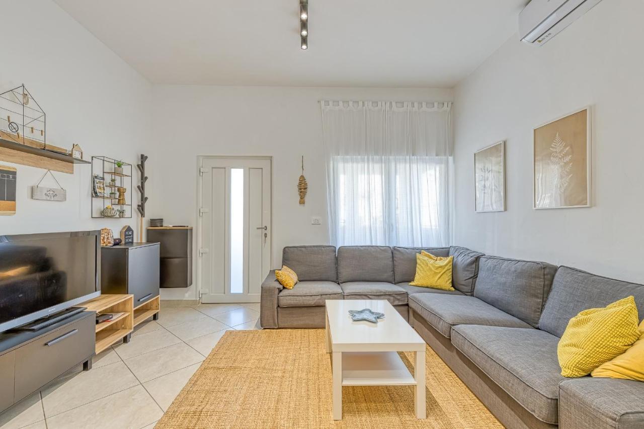 Runa With Terrace Porec Bagian luar foto