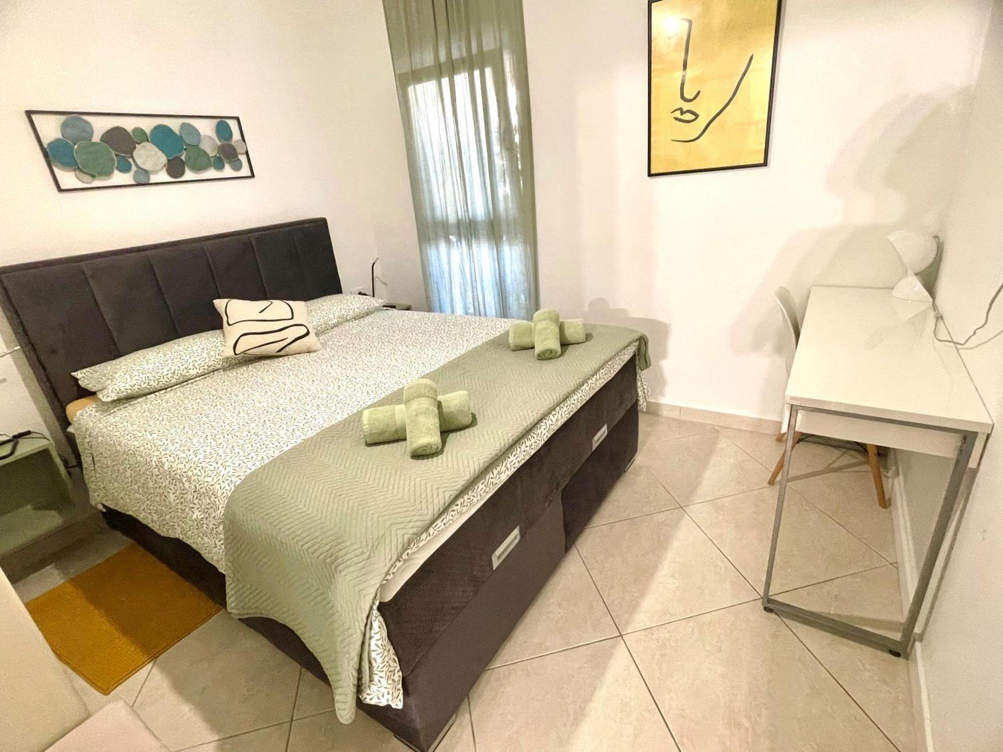 Runa With Terrace Porec Bagian luar foto